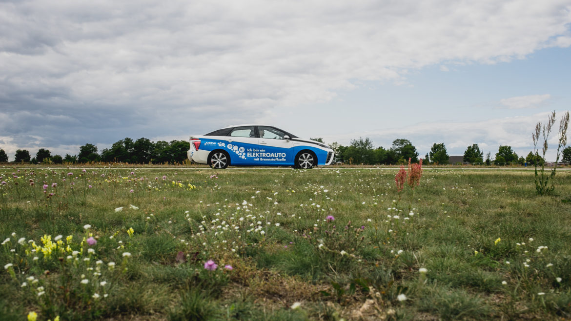 Fuel cell passenger car driving