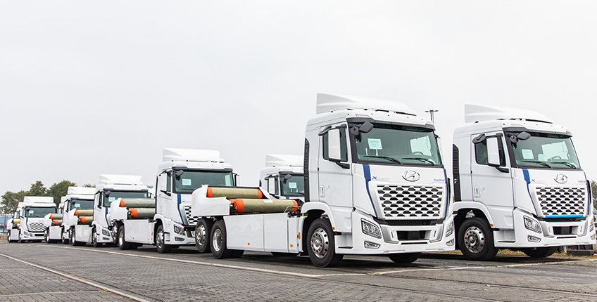 848_PM_Hyundai-H2-Trucks
