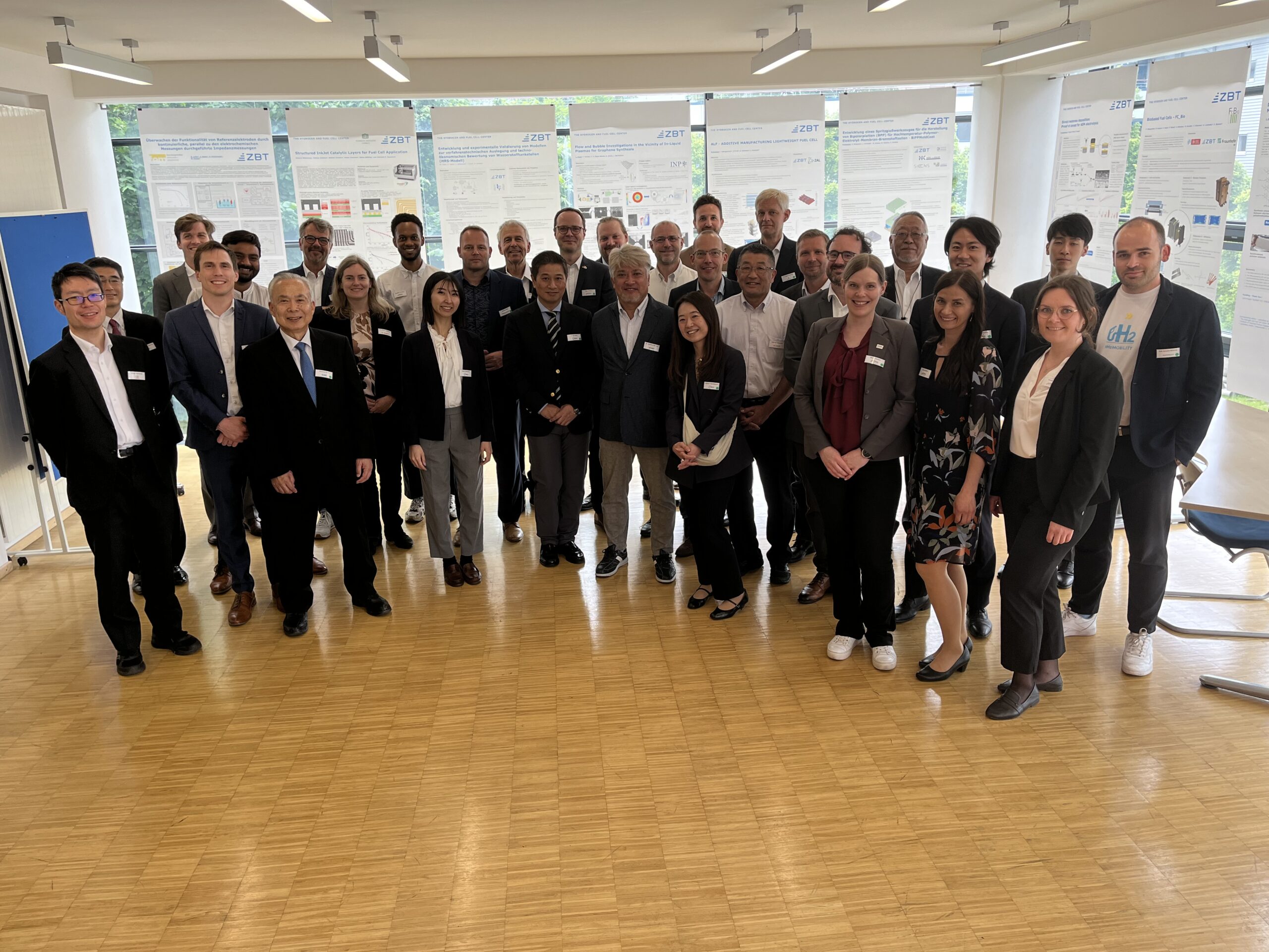 IMG_0161 Gruppenfoto mit der Organisation NEDO und der NOW